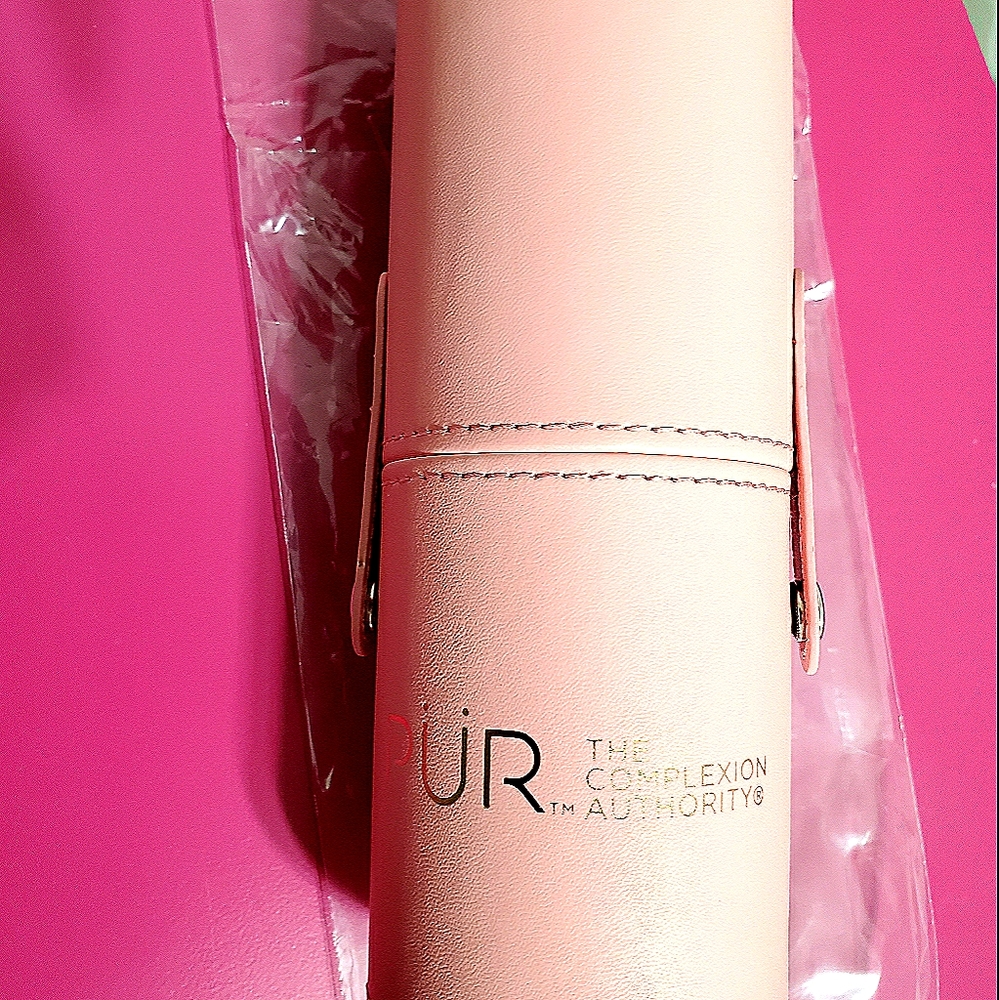 Signature Brush Set with Traveling Case Pur - Picture 4 of 4